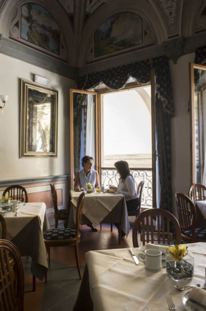 Hotel degli Orafi — Restaurant & bars in Florence, Tuscany