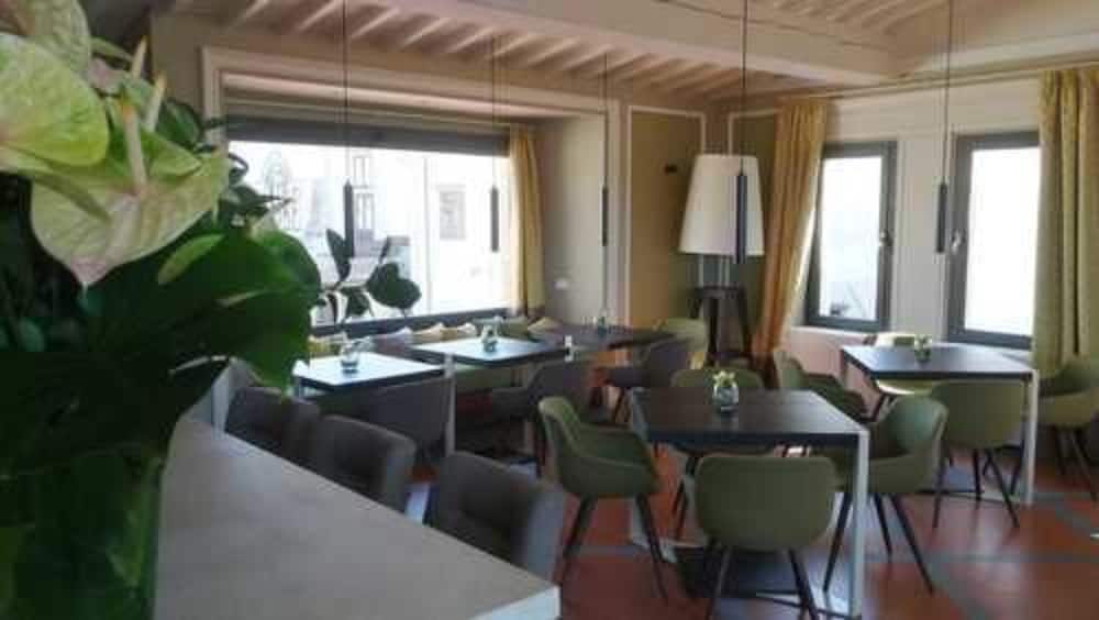 Hotel degli Orafi — Restaurant & bars in Florence, Tuscany