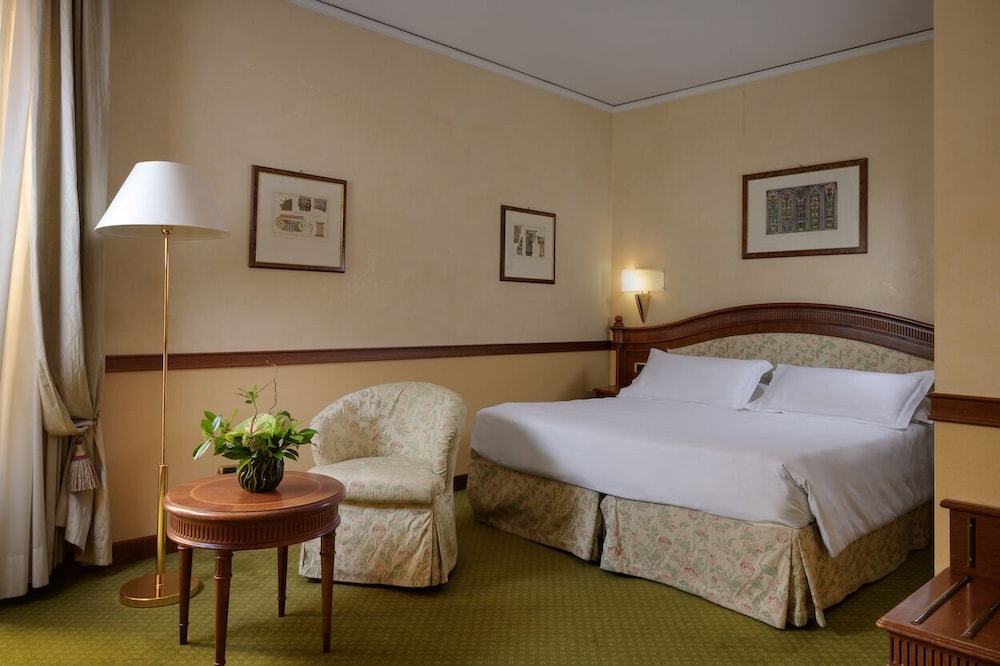 Hotel degli Orafi — Hotel rooms in Florence, Tuscany