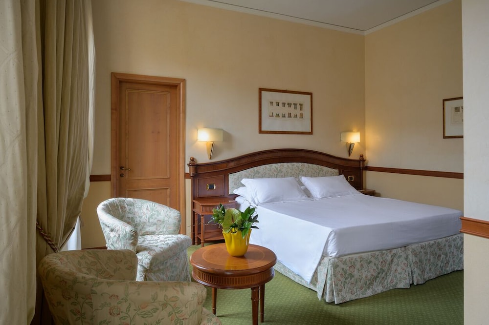 Hotel degli Orafi — Hotel rooms in Florence, Tuscany