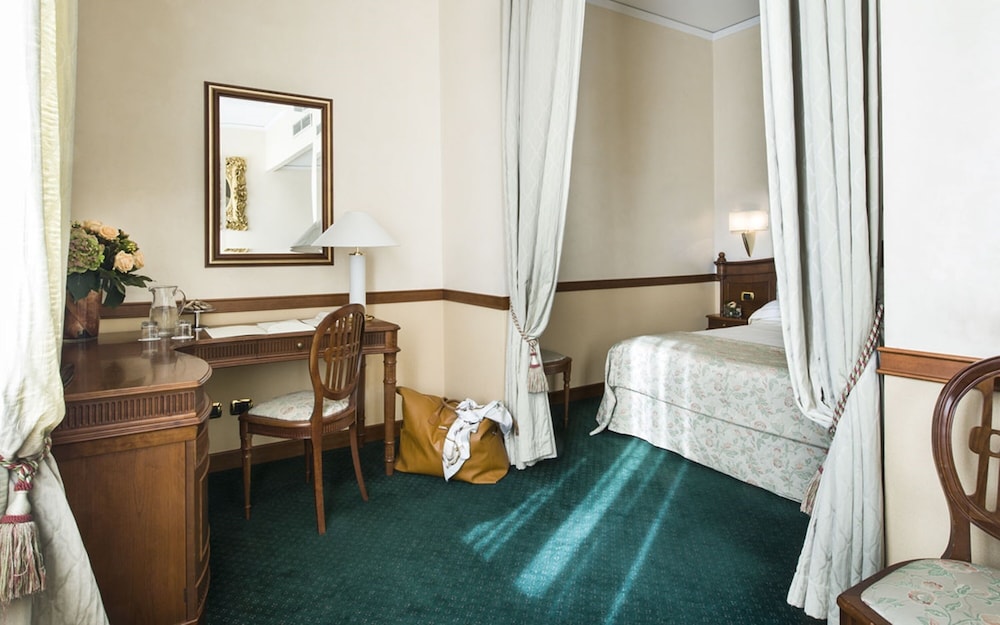 Hotel degli Orafi — Hotel rooms in Florence, Tuscany