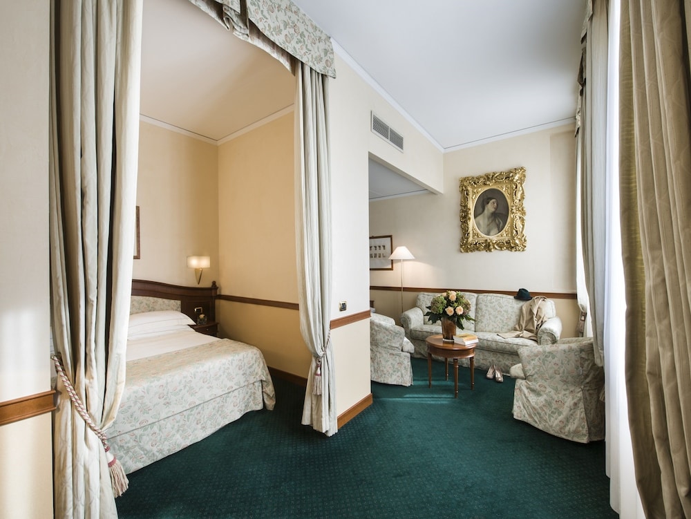 Hotel degli Orafi — Hotel rooms in Florence, Tuscany