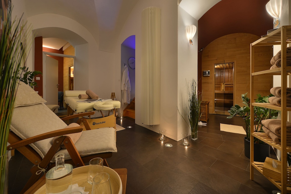Design Hotel Neruda — Spa in Prague, Prague