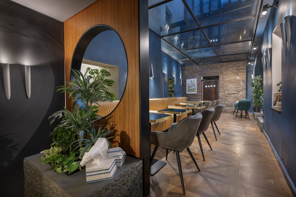 Design Hotel Neruda — Restaurant & bars in Prague, Prague