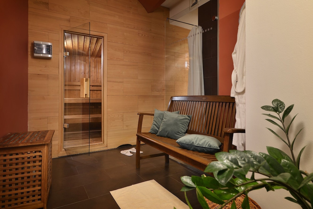 Design Hotel Neruda — Spa in Prague, Prague