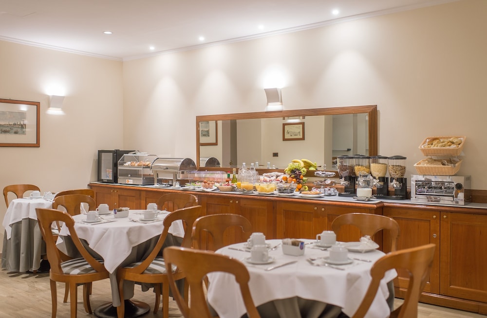 Diana Park Hotel — Restaurant & bars in Florence, Tuscany