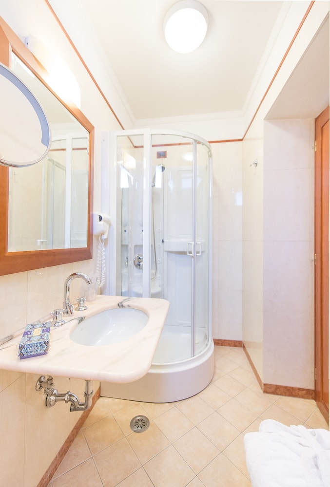 Diana Park Hotel — Hotel rooms in Florence, Tuscany