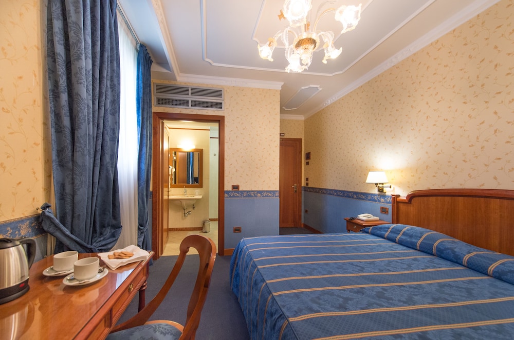 Diana Park Hotel — Hotel rooms in Florence, Tuscany