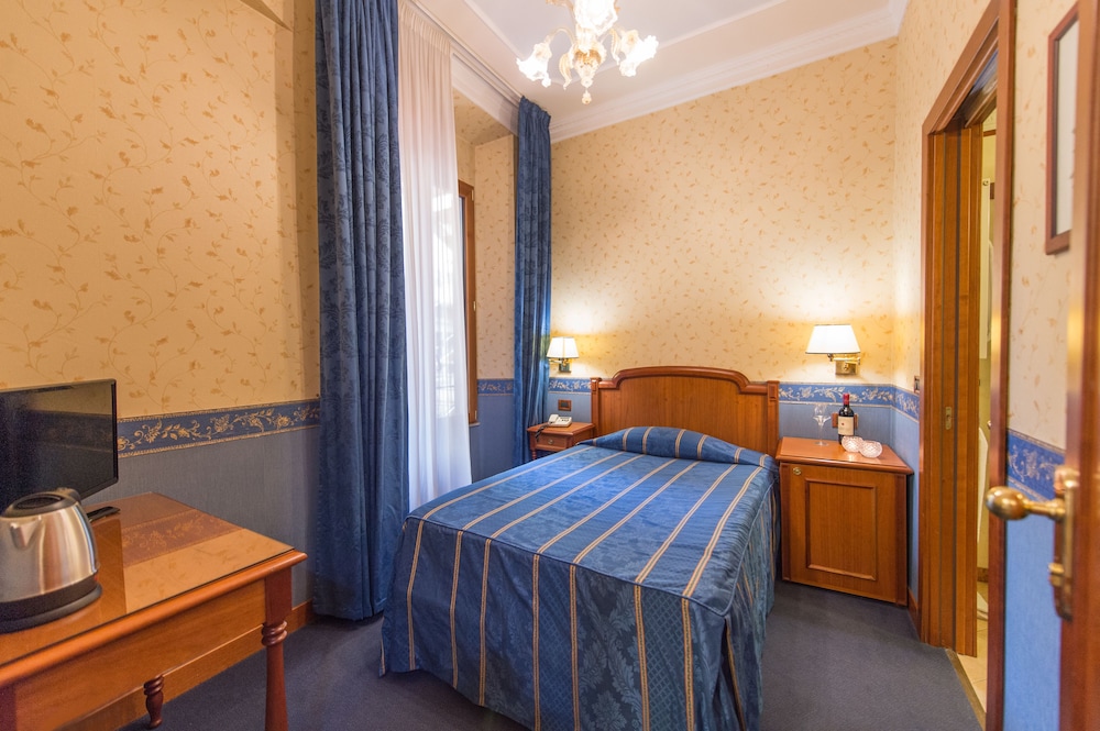 Diana Park Hotel — Hotel rooms in Florence, Tuscany