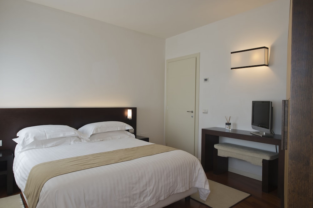 Eden Rock Resort — Hotel rooms in Florence, Tuscany