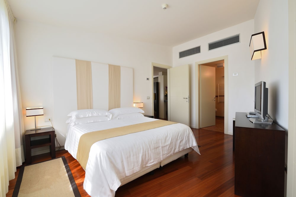 Eden Rock Resort — Hotel rooms in Florence, Tuscany
