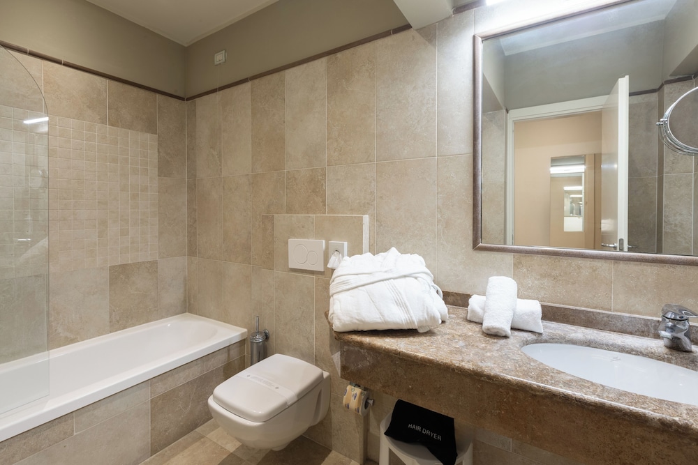 Hotel Embassy — Hotel rooms in Florence, Tuscany