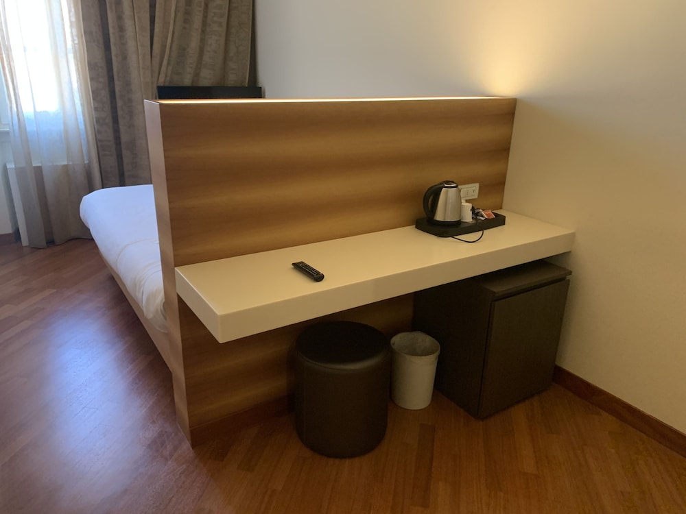 Hotel Embassy — Hotel rooms in Florence, Tuscany