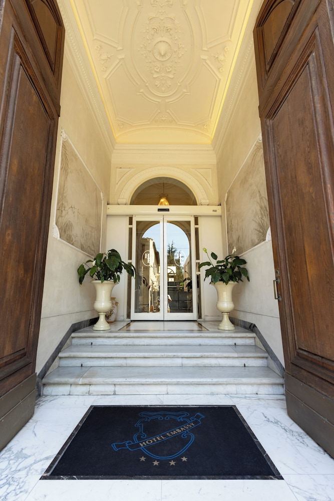 Hotel Embassy — Hotel building in Florence, Tuscany
