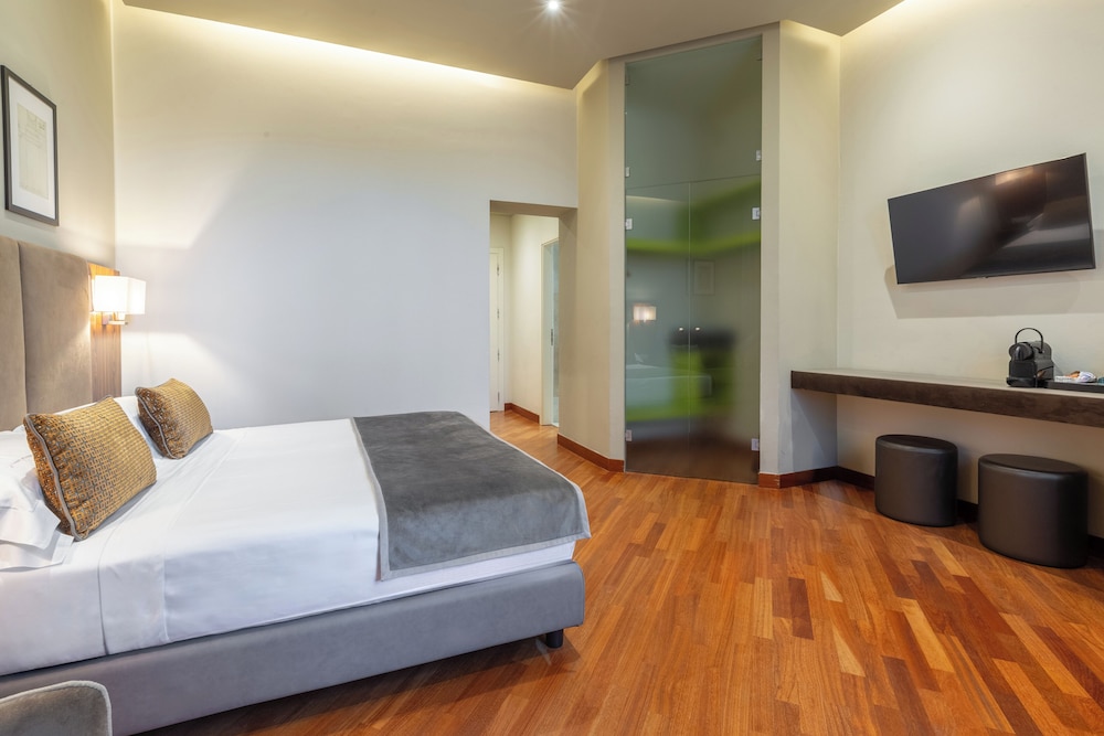 Hotel Embassy — Hotel rooms in Florence, Tuscany