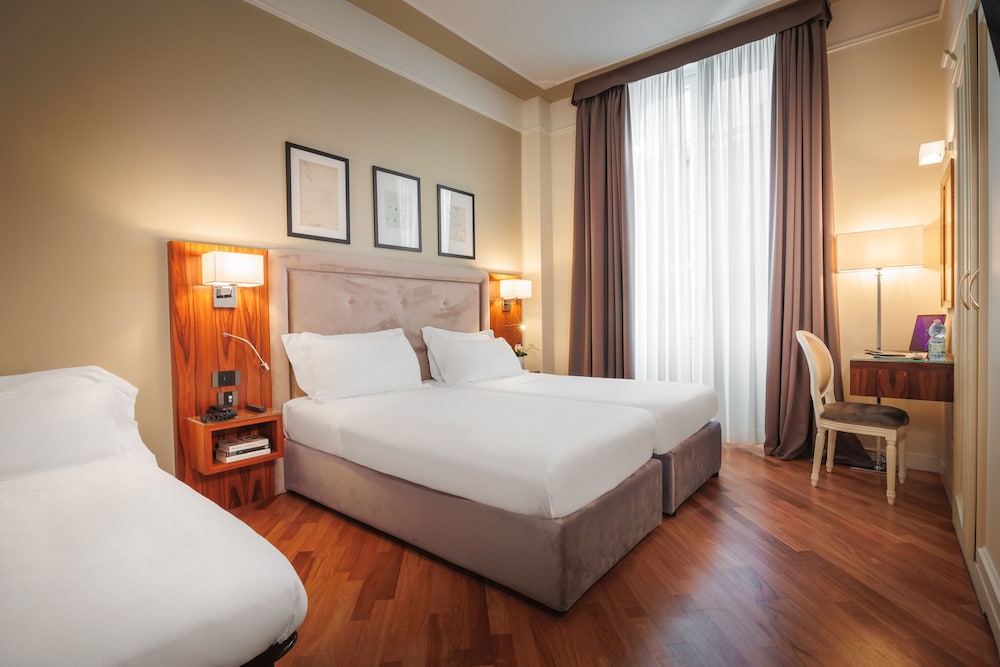 Hotel Embassy — Hotel rooms in Florence, Tuscany