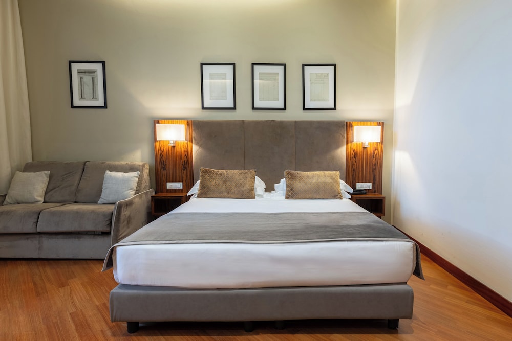 Hotel Embassy — Hotel rooms in Florence, Tuscany