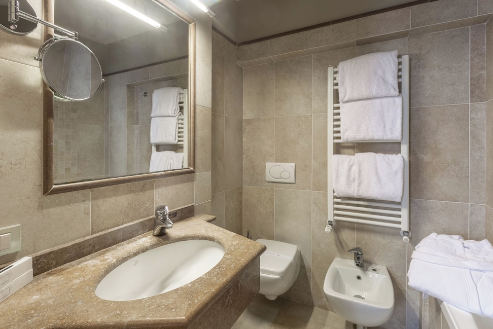 Hotel Embassy — Hotel rooms in Florence, Tuscany
