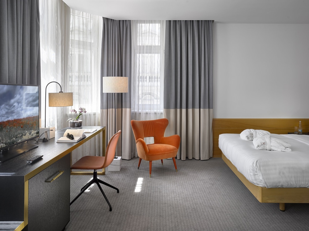 K+K Hotel Fenix — Hotel rooms in Prague, Prague