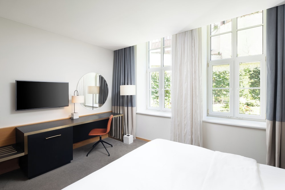 K+K Hotel Fenix — Hotel rooms in Prague, Prague