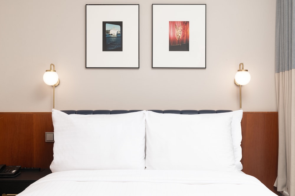 K+K Hotel Fenix — Hotel rooms in Prague, Prague