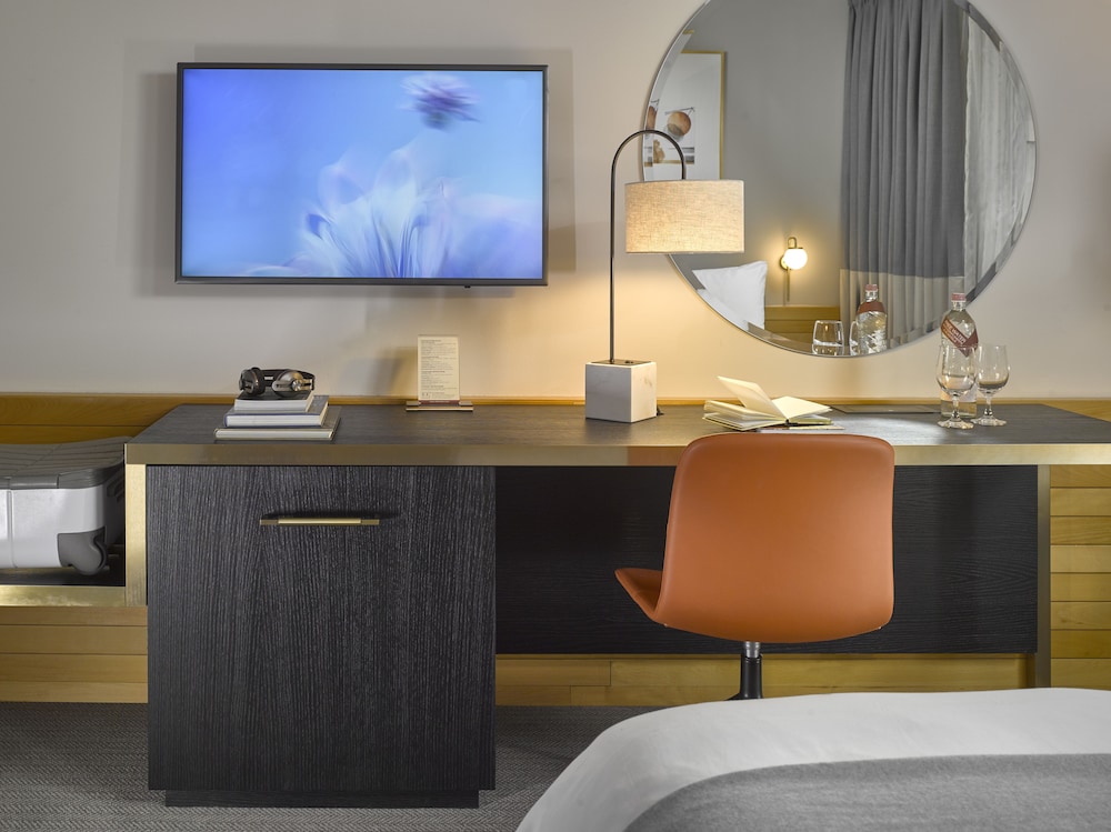 K+K Hotel Fenix — Hotel rooms in Prague, Prague