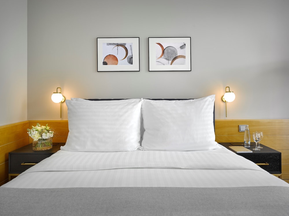 K+K Hotel Fenix — Hotel rooms in Prague, Prague