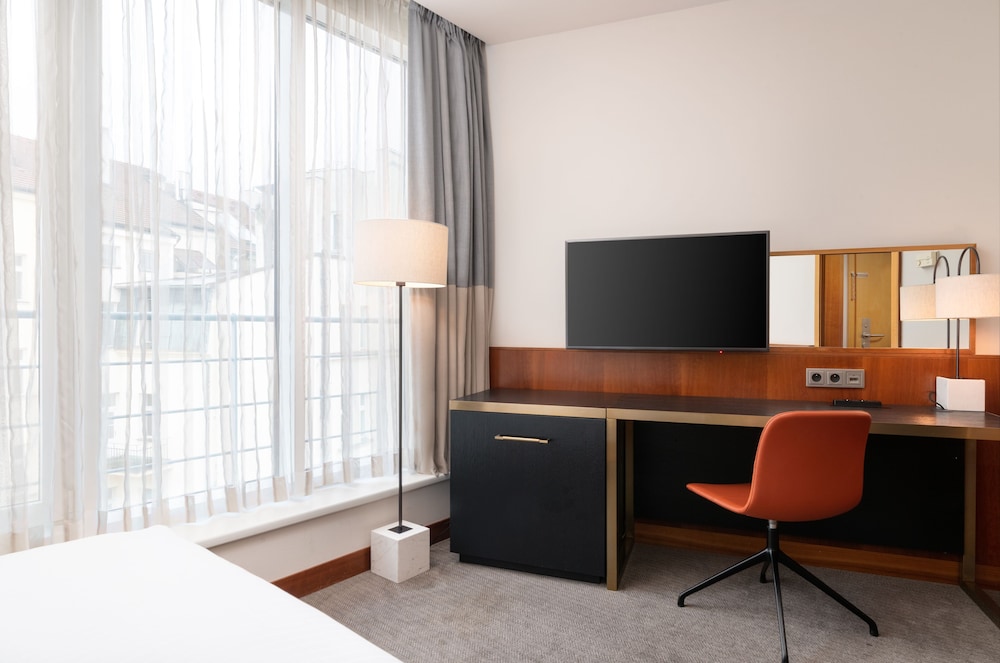 K+K Hotel Fenix — Hotel rooms in Prague, Prague