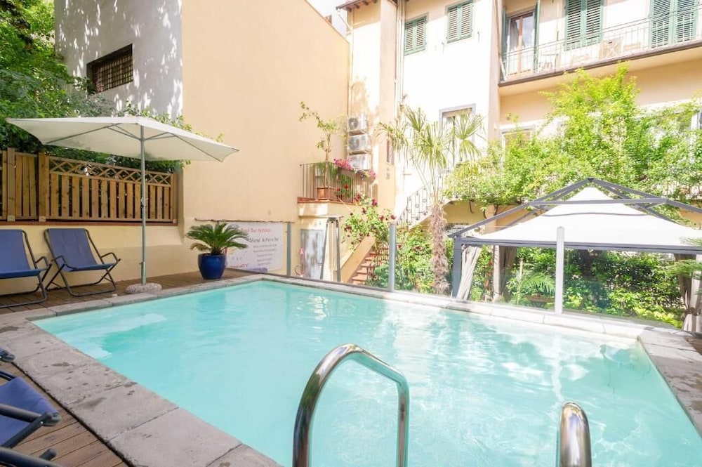 Hotel Ginori al DUOMO — Swimming pool in Florence, Tuscany