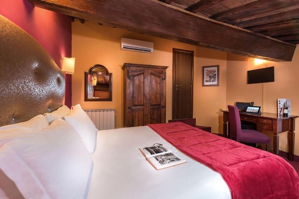 Hotel Ginori al DUOMO — Hotel rooms in Florence, Tuscany
