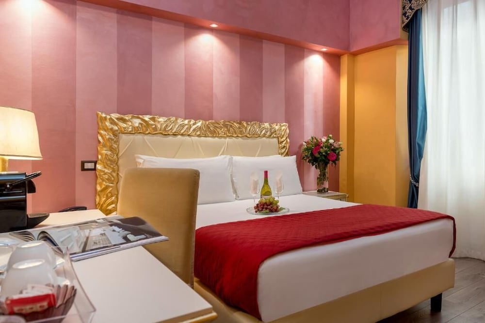 Hotel Ginori al DUOMO — Hotel rooms in Florence, Tuscany