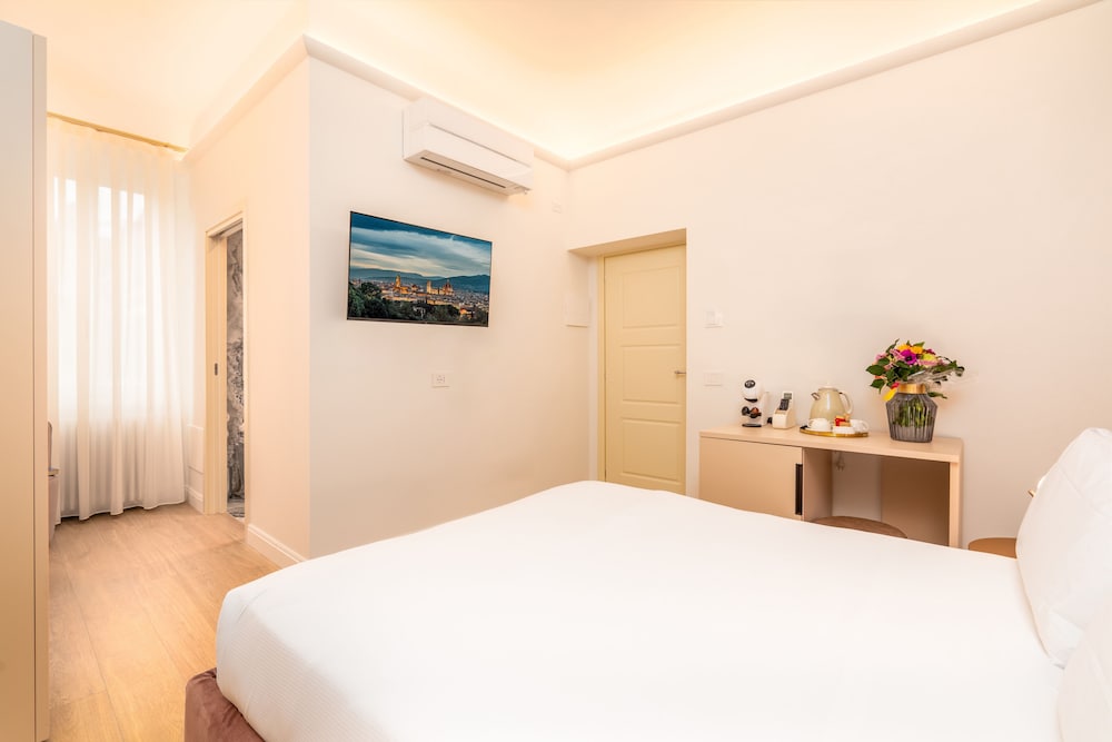 Hotel Ginori al DUOMO — Hotel rooms in Florence, Tuscany