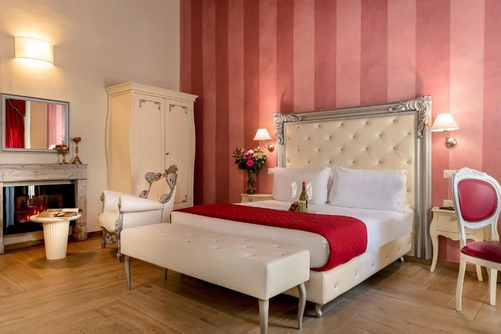 Hotel Ginori al DUOMO — Hotel rooms in Florence, Tuscany