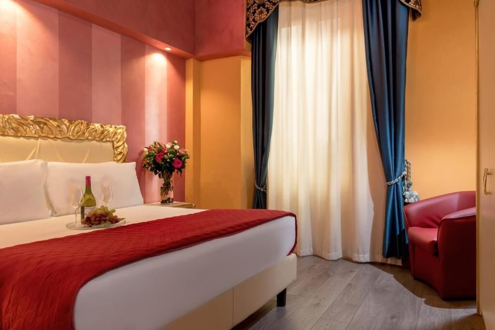 Hotel Ginori al DUOMO — Hotel rooms in Florence, Tuscany