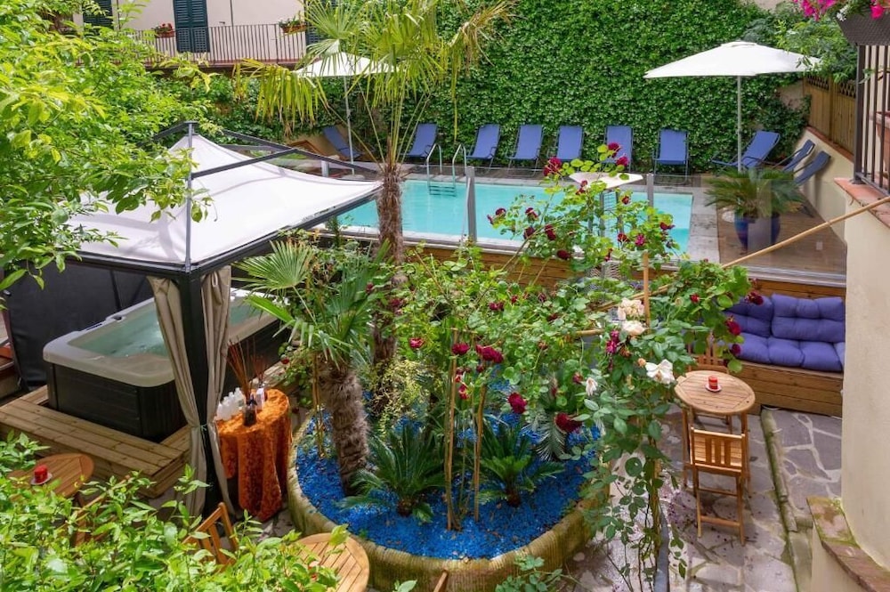 Hotel Ginori al DUOMO — Swimming pool in Florence, Tuscany