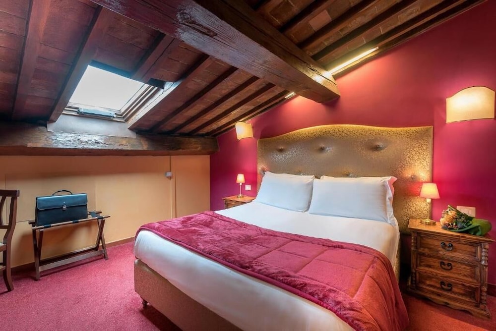 Hotel Ginori al DUOMO — Hotel rooms in Florence, Tuscany