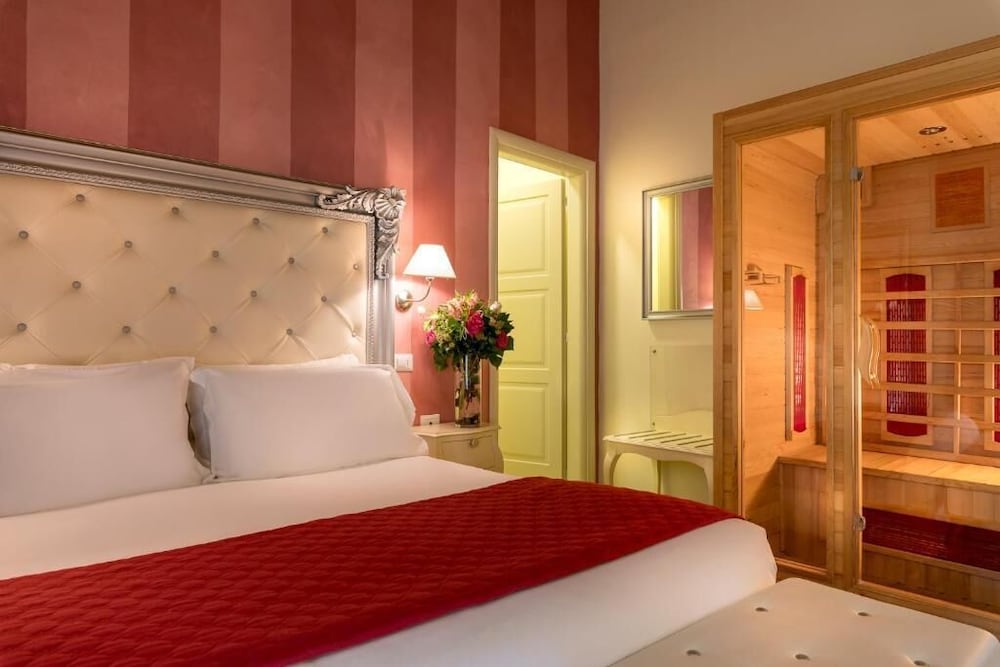 Hotel Ginori al DUOMO — Hotel rooms in Florence, Tuscany