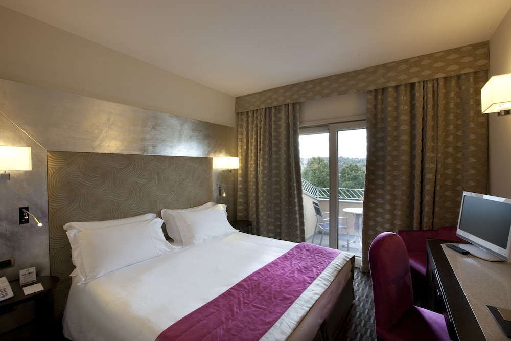 FH55 Grand Hotel Mediterraneo — Hotel rooms in Florence, Tuscany