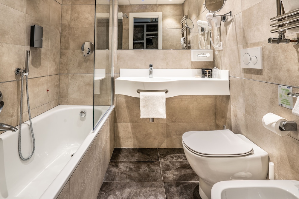 FH55 Grand Hotel Mediterraneo — Hotel rooms in Florence, Tuscany