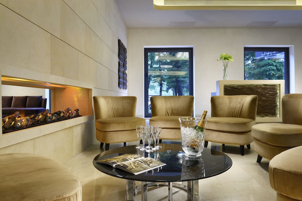 FH55 Grand Hotel Mediterraneo — Hotel rooms in Florence, Tuscany
