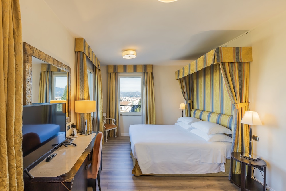 FH55 Grand Hotel Mediterraneo — Hotel rooms in Florence, Tuscany