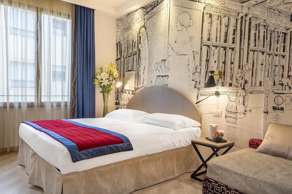 FH55 Grand Hotel Mediterraneo — Hotel rooms in Florence, Tuscany
