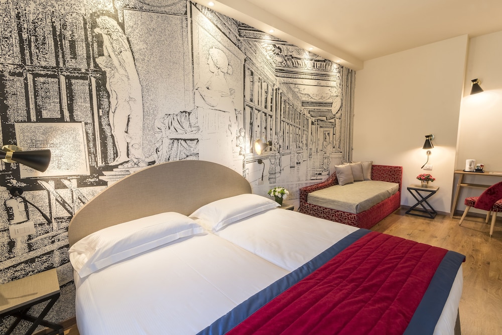 FH55 Grand Hotel Mediterraneo — Hotel rooms in Florence, Tuscany