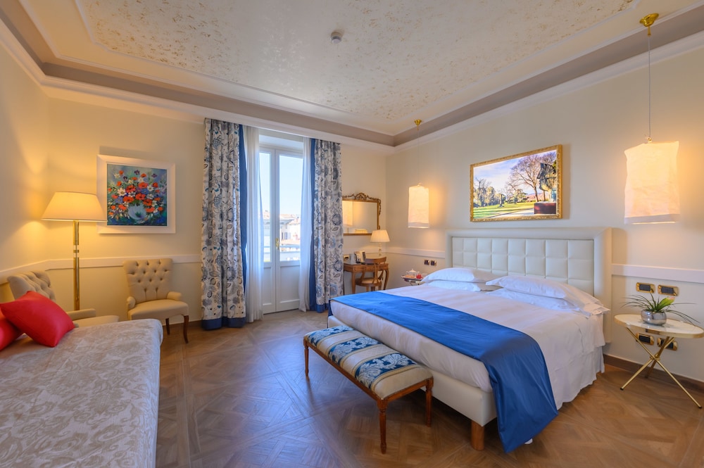 Hotel Kraft — Hotel rooms in Florence, Tuscany