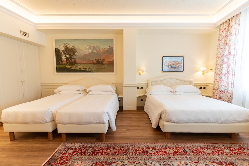 Hotel Kraft — Hotel rooms in Florence, Tuscany