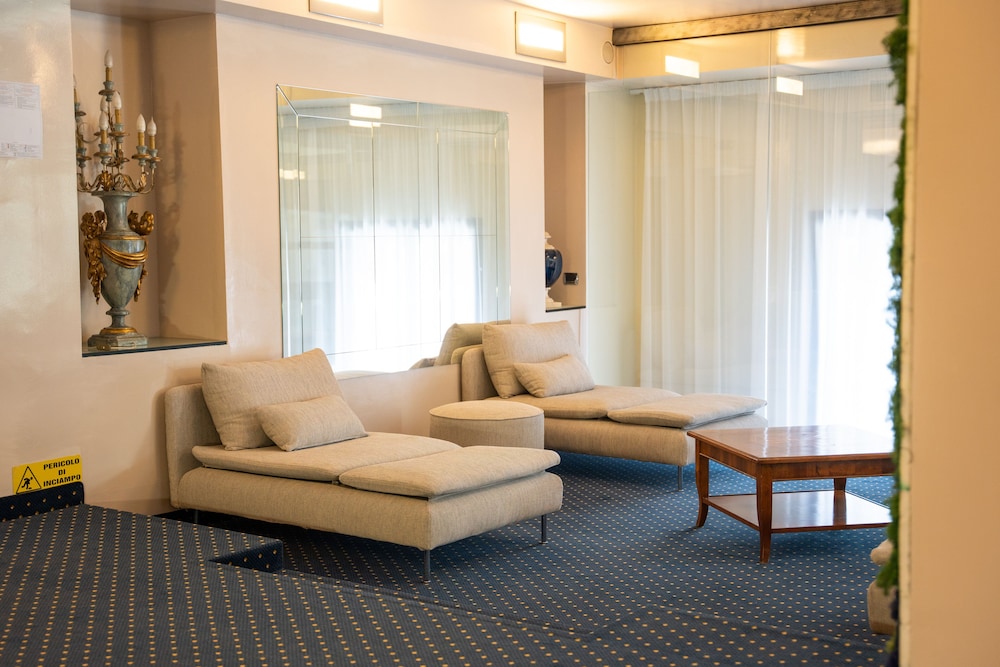 Hotel Kraft — Hotel rooms in Florence, Tuscany