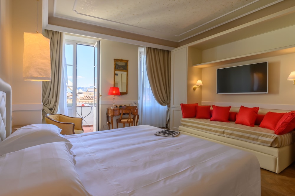 Hotel Kraft — Hotel rooms in Florence, Tuscany