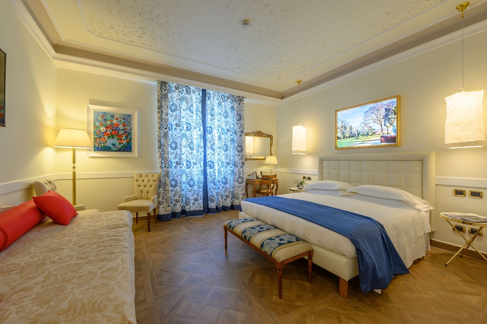 Hotel Kraft — Hotel rooms in Florence, Tuscany