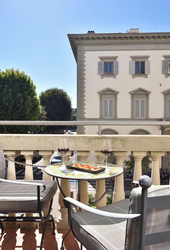 Hotel Kraft — Hotel building in Florence, Tuscany