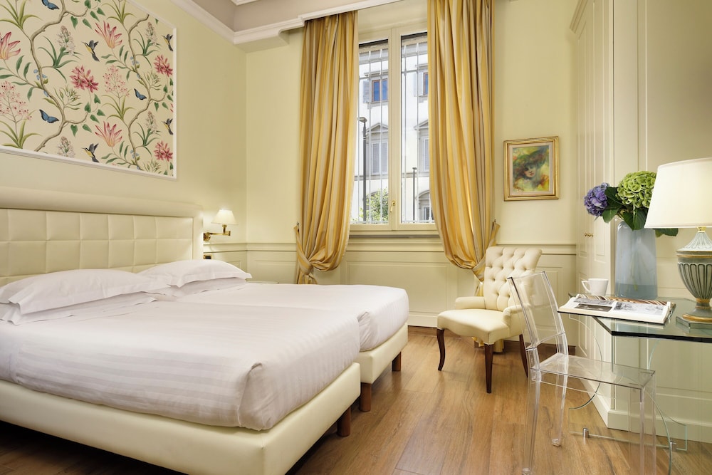 Hotel Kraft — Hotel rooms in Florence, Tuscany